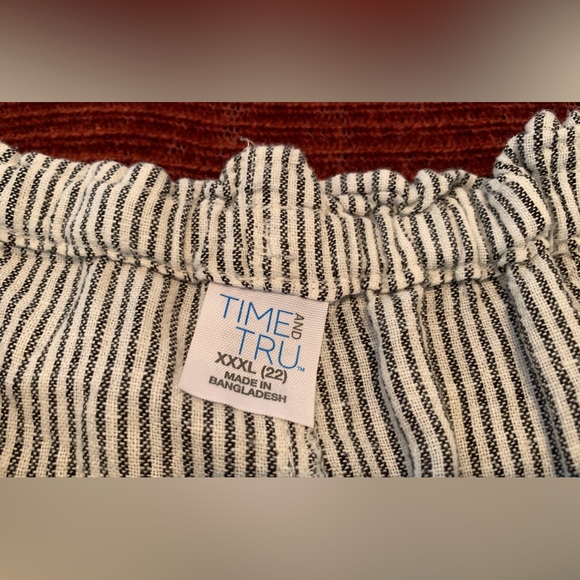 Draw-String Cropped Casual Pants - Picture 6 of 7